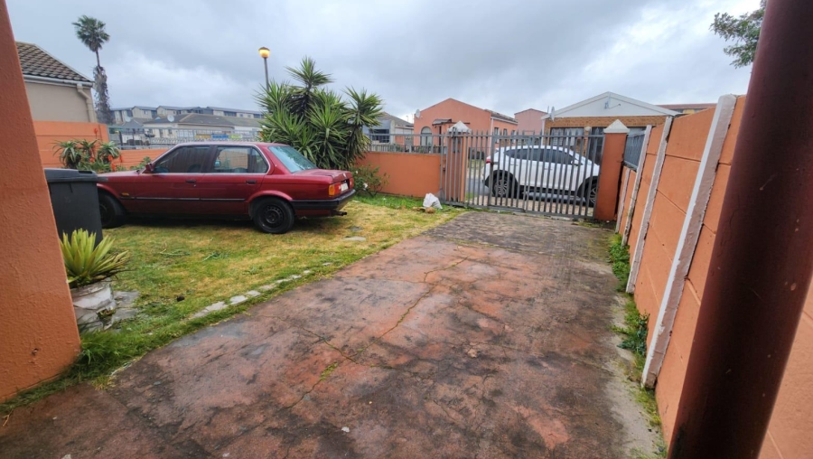 4 Bedroom Property for Sale in Scottsdene Western Cape